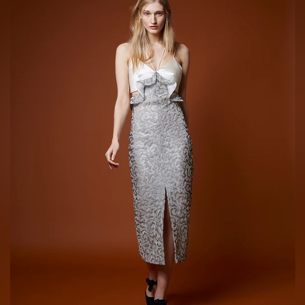 EUC Markarian Embroidered strapless cocktail dress, size 2